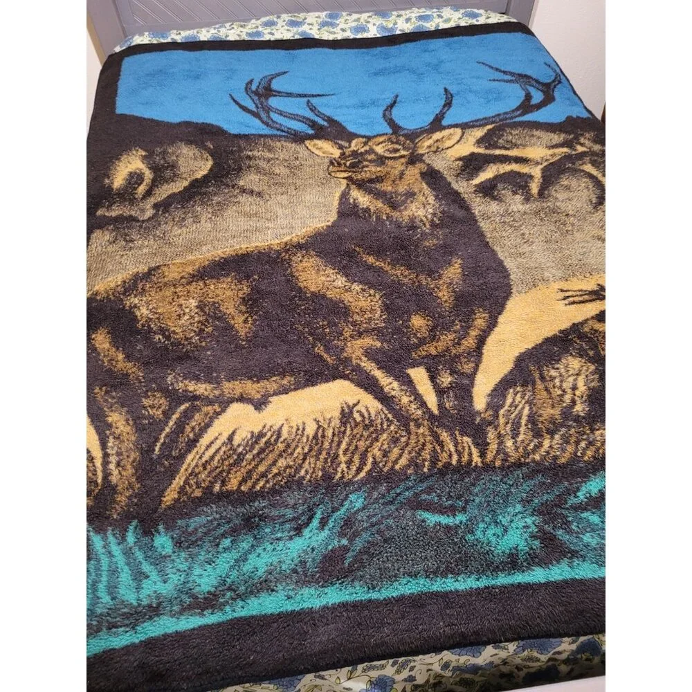 San Marcos Deer Buck Stag Elk Antlers‎ Blanket 54x79